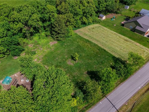 3025-3026 Cinnamon Drive W, West Salem, OH 44287