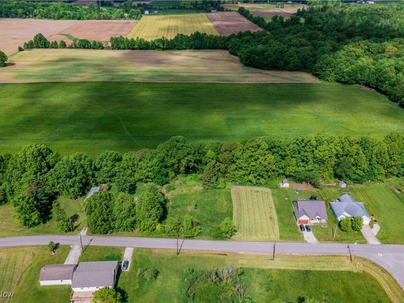 3025-3026 Cinnamon Drive W, West Salem, OH 44287 Photo 4