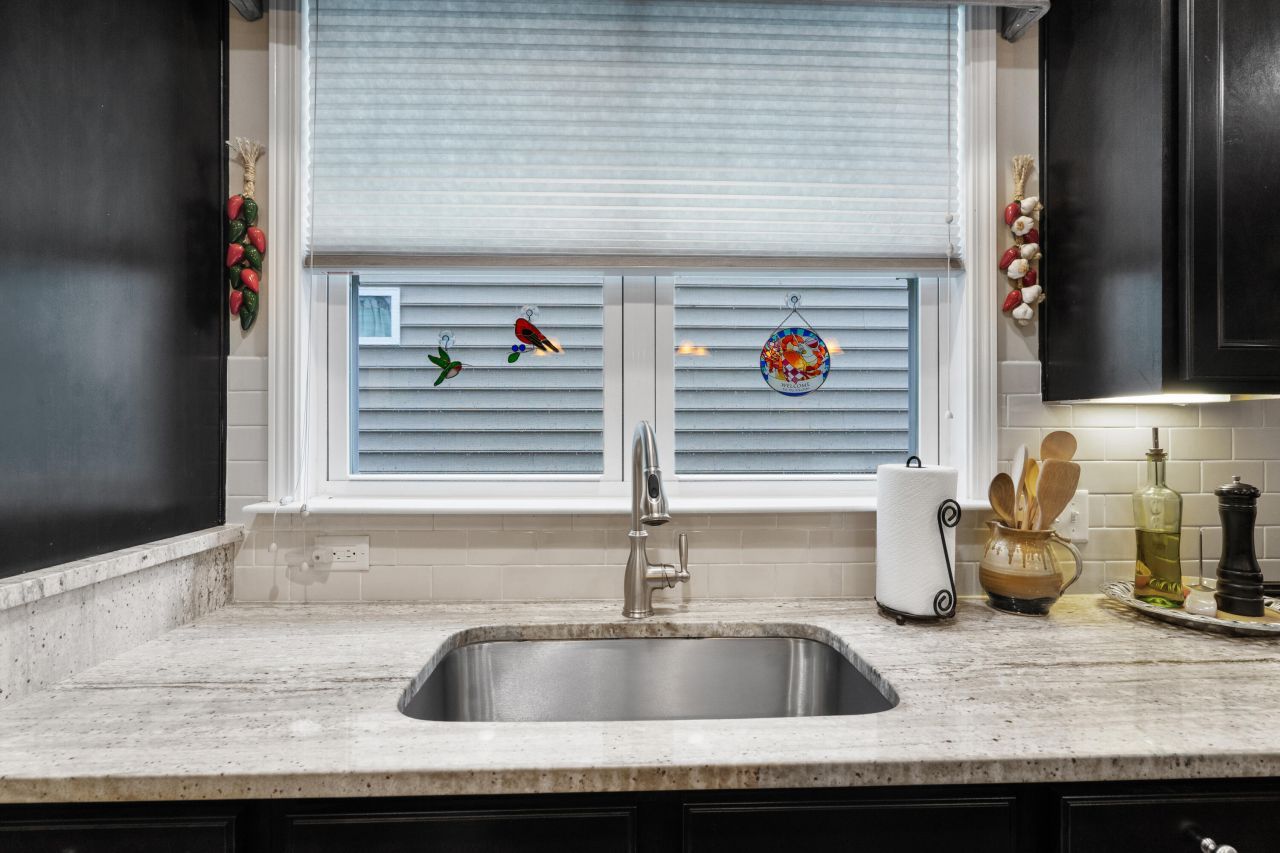 575 Eastern Isle Avenue Photo 12