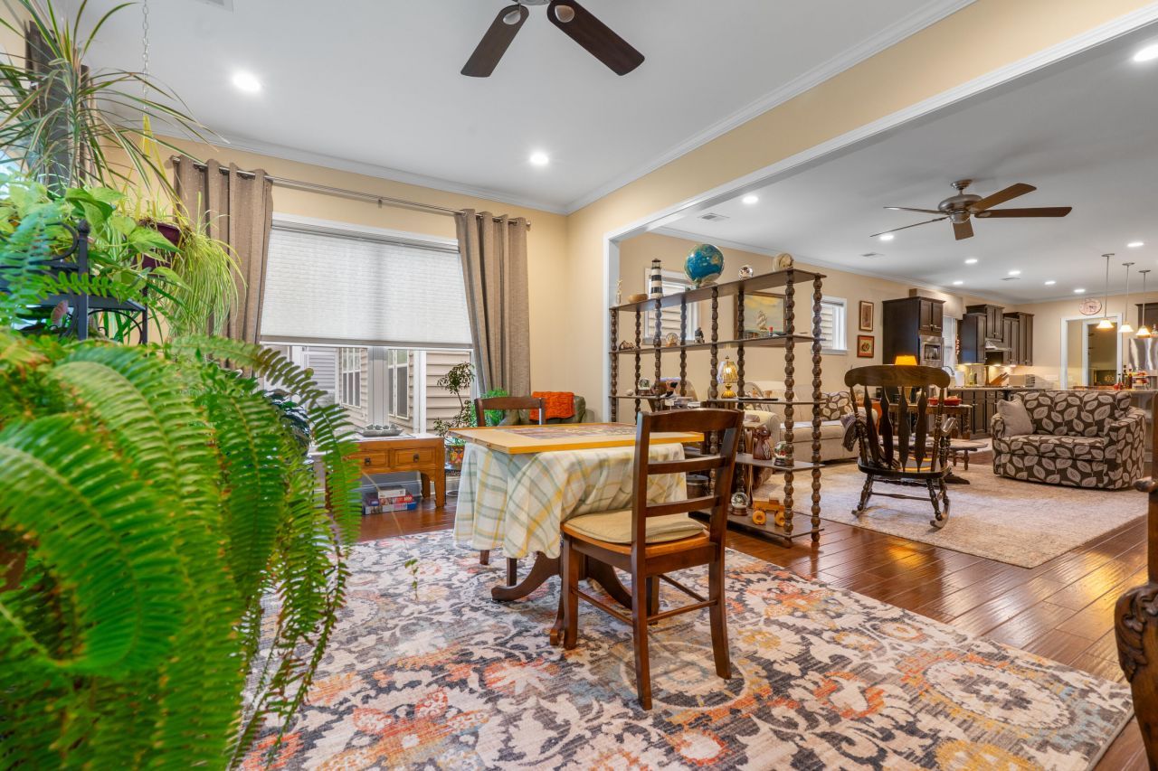 575 Eastern Isle Avenue Photo 18