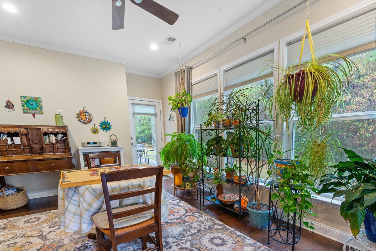 575 Eastern Isle Avenue Photo 19