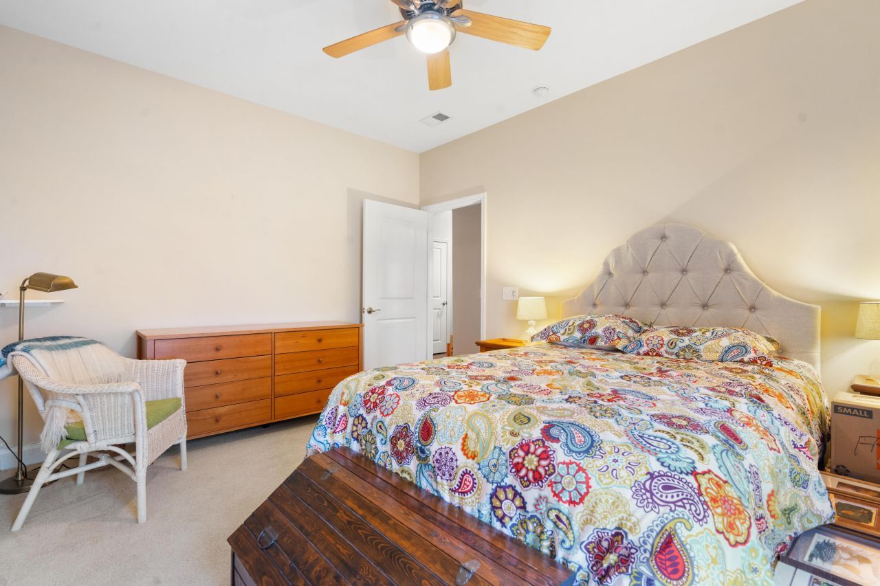 575 Eastern Isle Avenue Photo 28