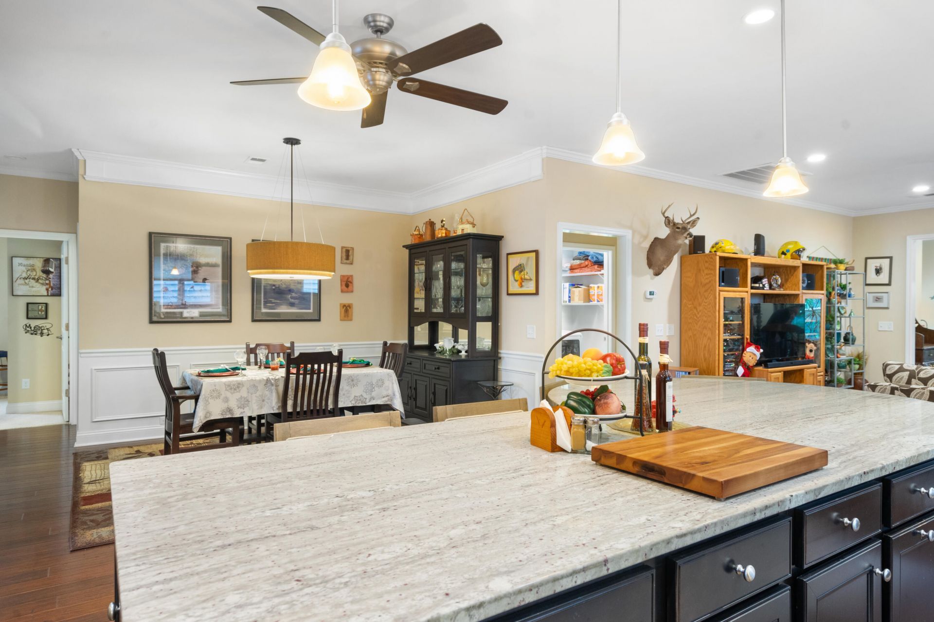 575 Eastern Isle Avenue Photo 4