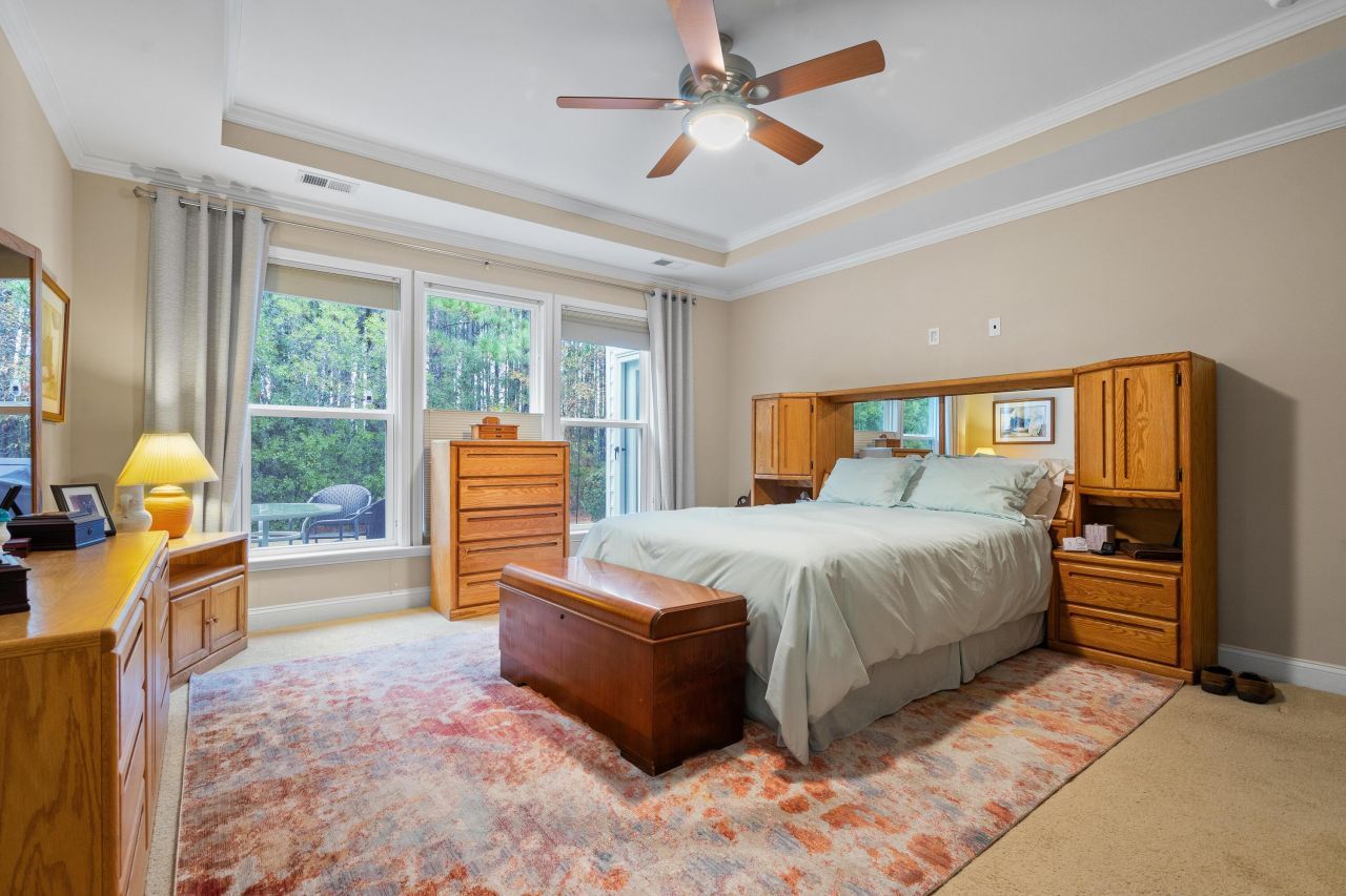 575 Eastern Isle Avenue Photo 6