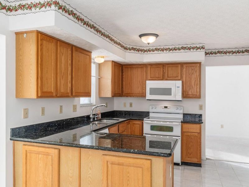 406 Hances Drive, Blacklick, OH 43004 Photo 9