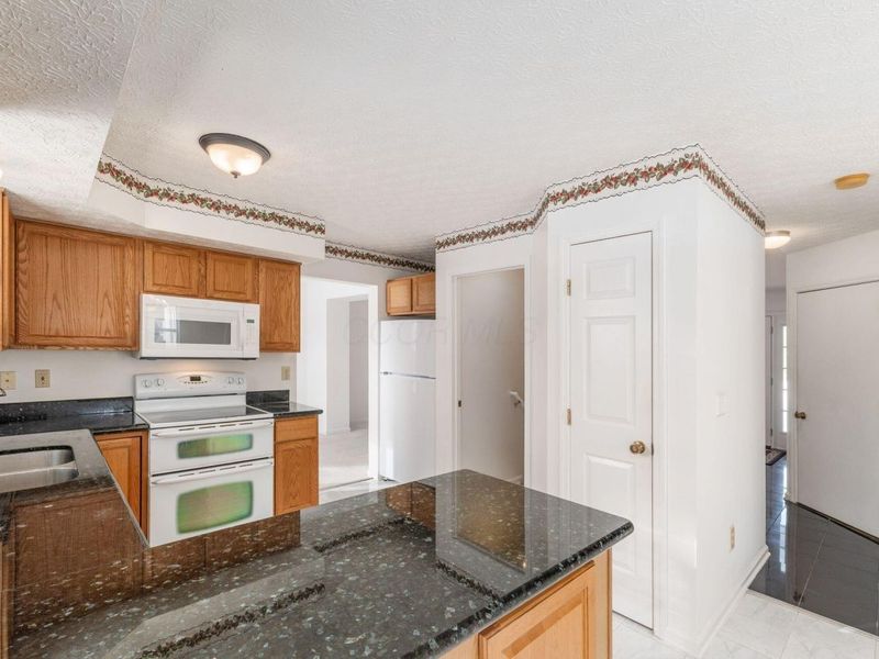 406 Hances Drive, Blacklick, OH 43004 Photo 9