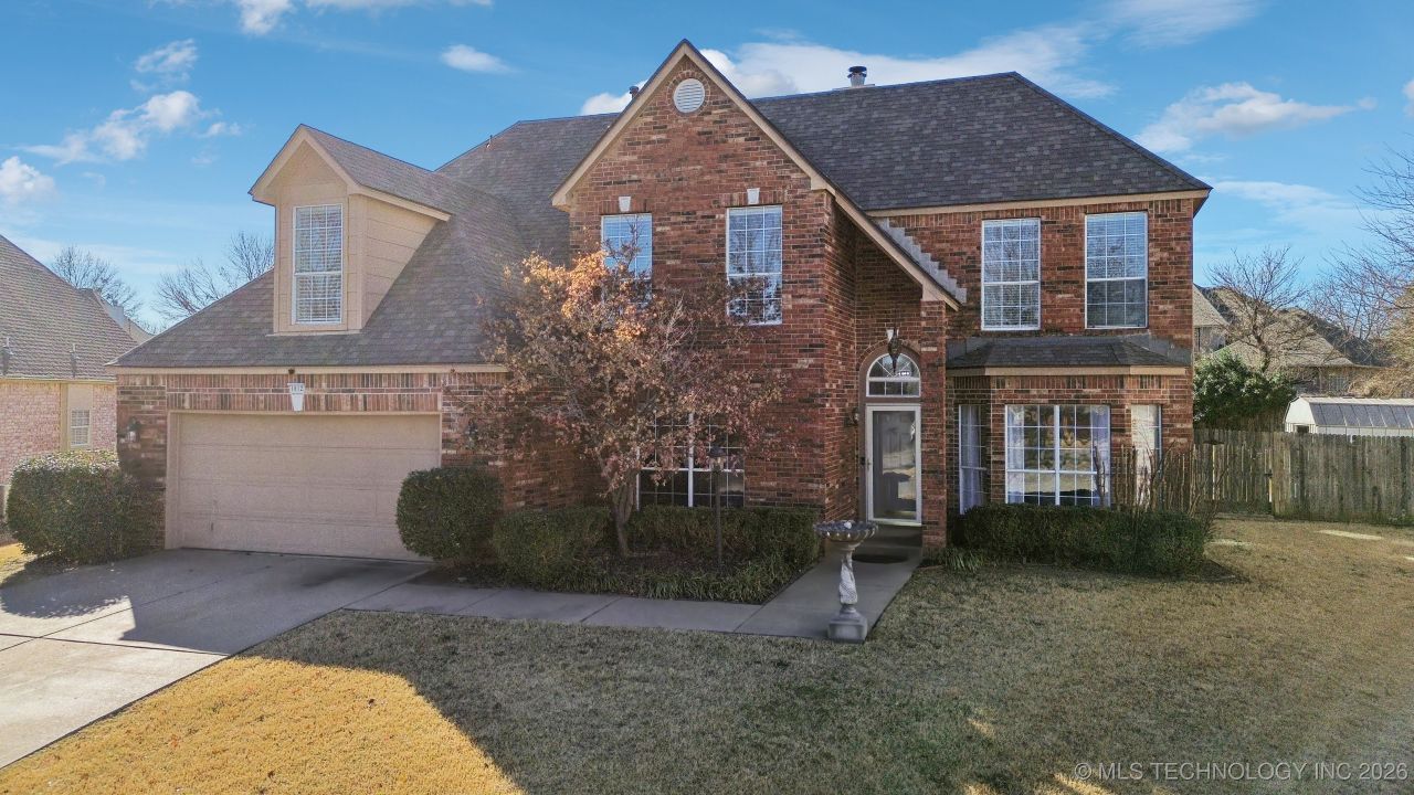 1012 S Willow Avenue, Broken Arrow, OK 74012 Main Photo