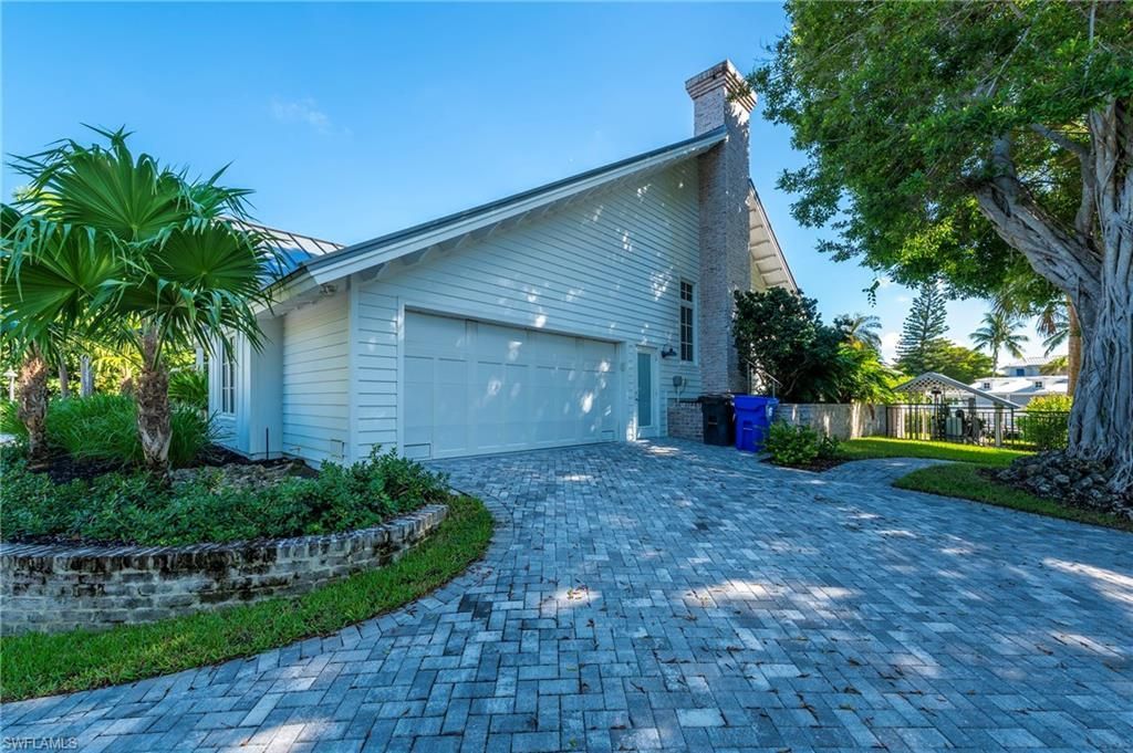 5042 Seahorse Ave, Naples, FL 34103 Photo