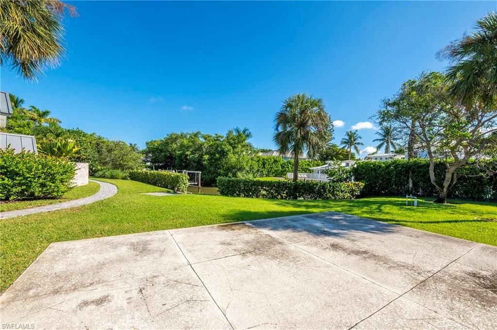 5042 Seahorse Ave, Naples, FL 34103 Photo