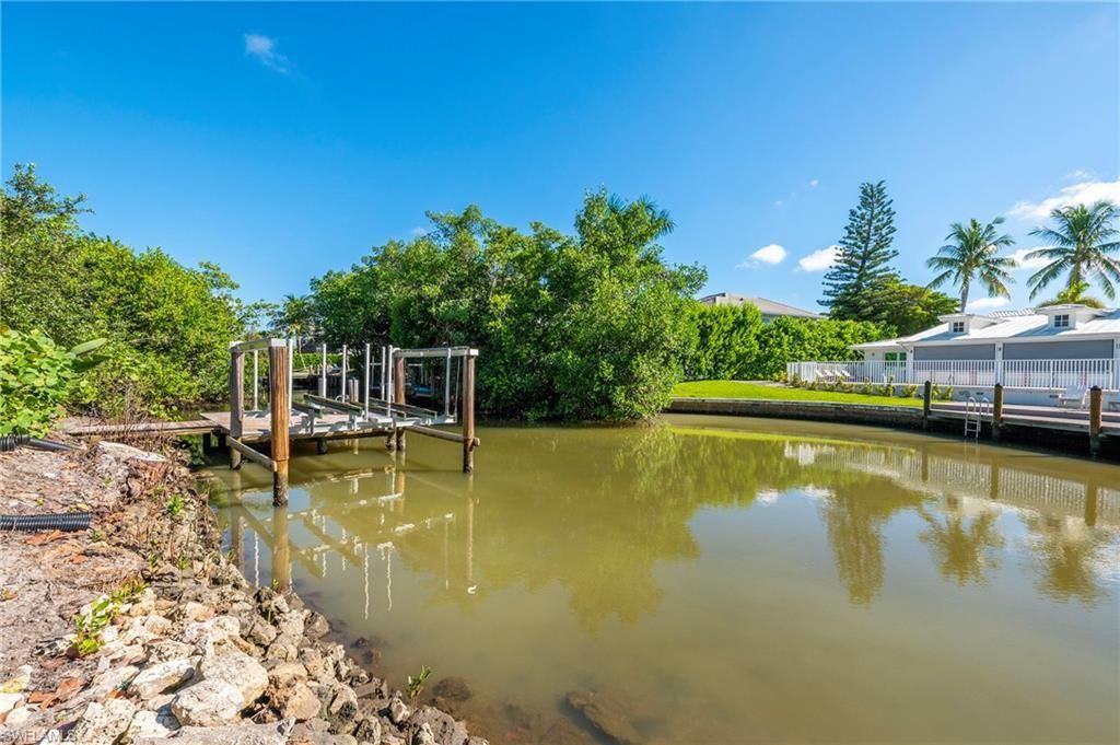 5042 Seahorse Ave, Naples, FL 34103 Photo