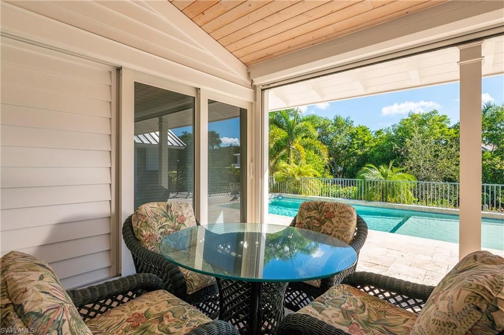 5042 Seahorse Ave, Naples, FL 34103 Photo