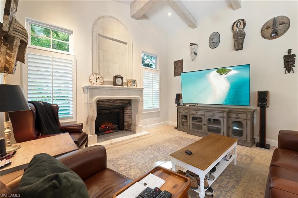 5042 Seahorse Ave, Naples, FL 34103 Photo