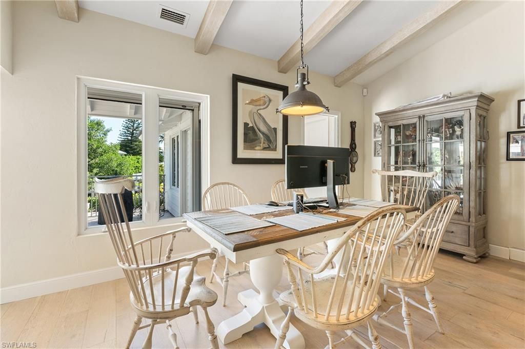 5042 Seahorse Ave, Naples, FL 34103 Photo