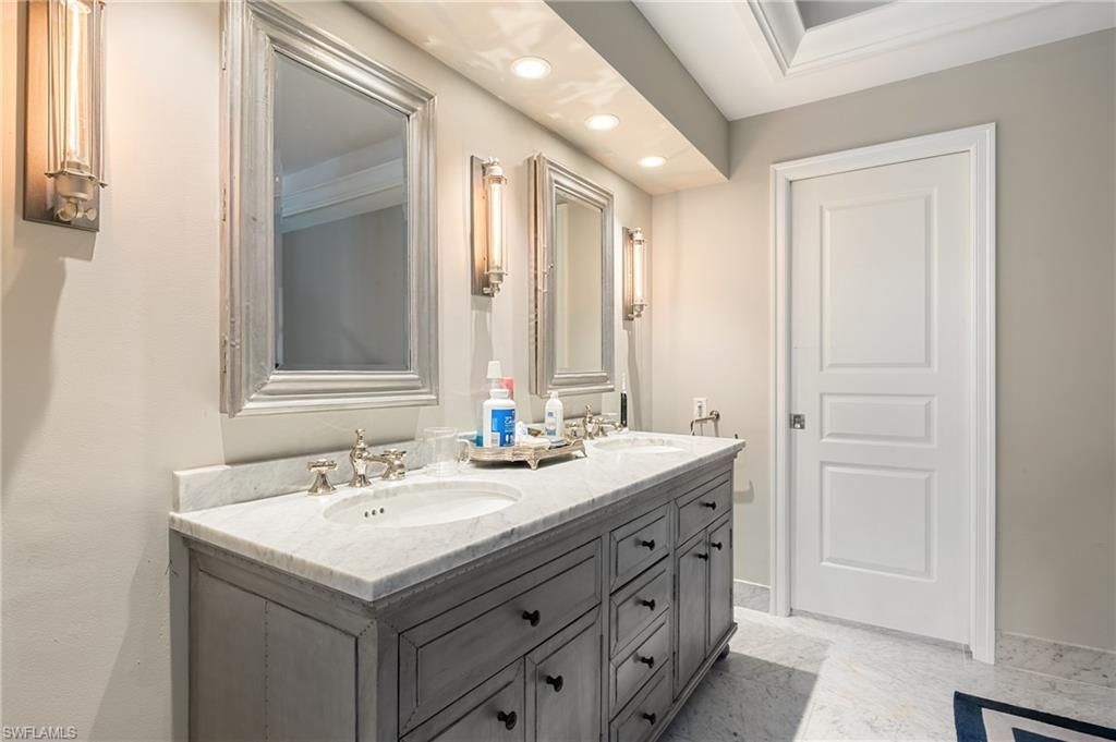 5042 Seahorse Ave, Naples, FL 34103 Photo