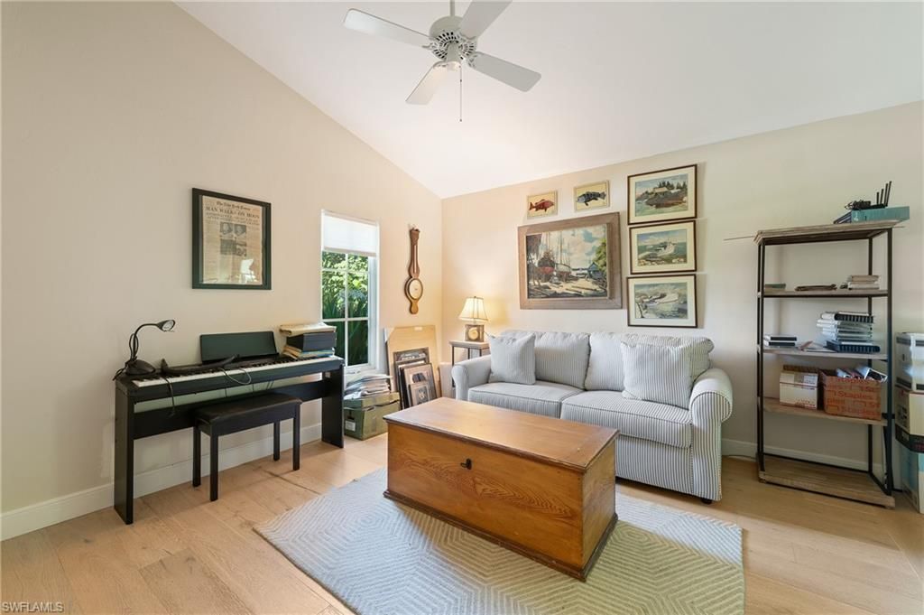 5042 Seahorse Ave, Naples, FL 34103 Photo