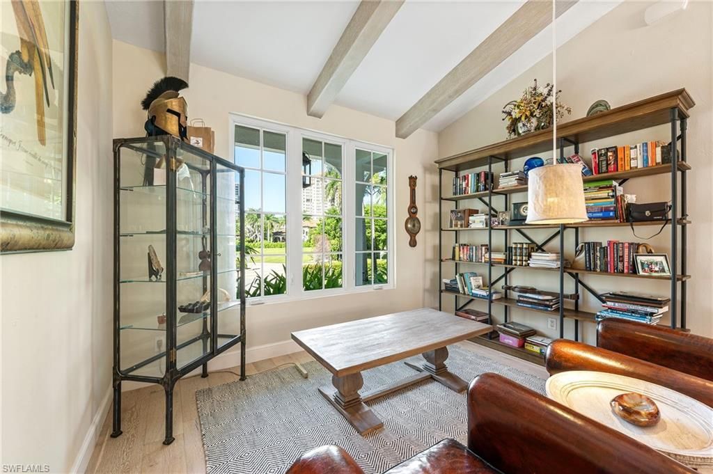 5042 Seahorse Ave, Naples, FL 34103 Photo