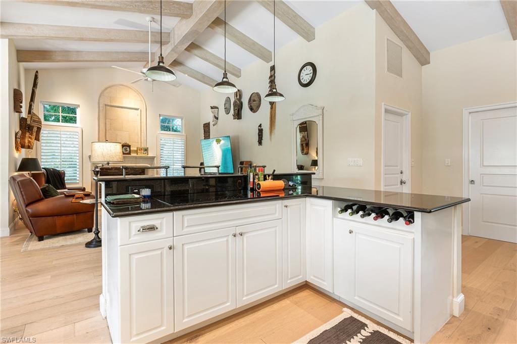 5042 Seahorse Ave, Naples, FL 34103 Photo