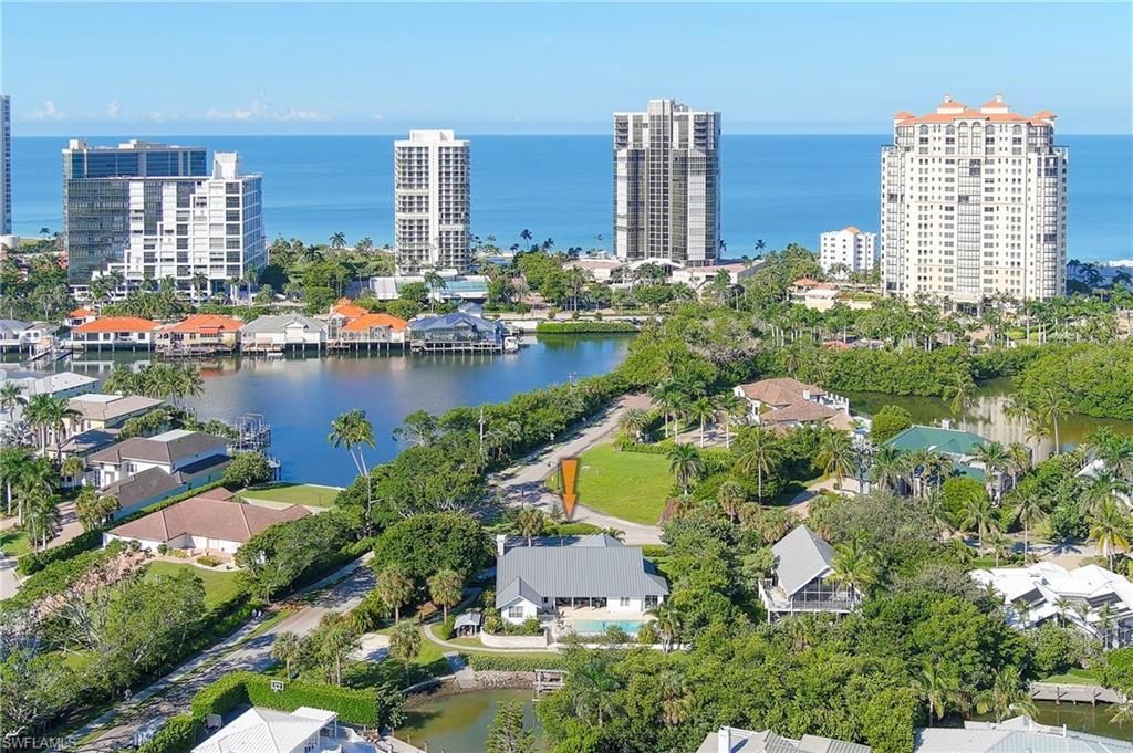 5042 Seahorse Ave, Naples, FL 34103 Photo