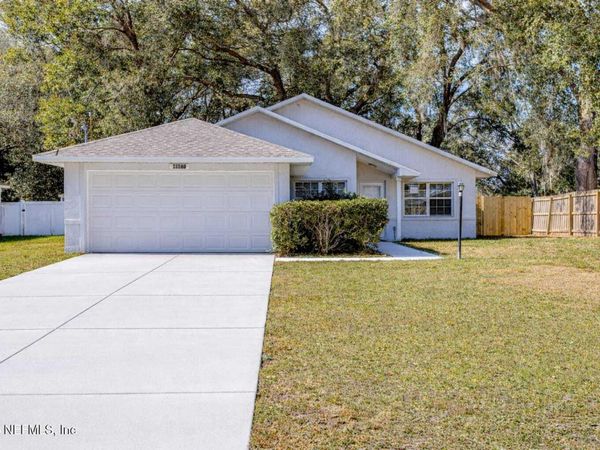 40021 PARKINSONIA Street, Lady Lake, FL 32159