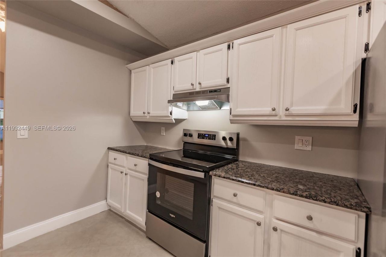 2042 Cross Breeze Dr, Wellington, FL 33414 Photo