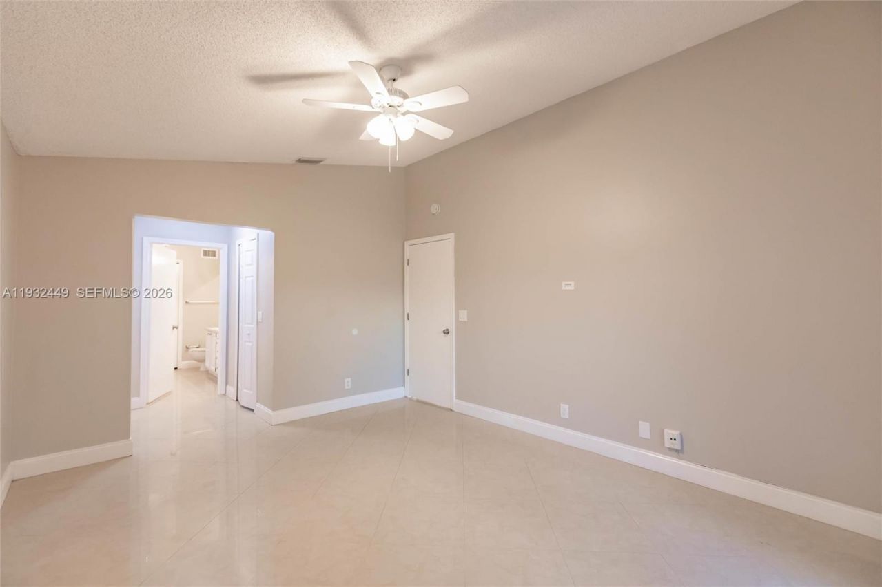 2042 Cross Breeze Dr, Wellington, FL 33414 Photo