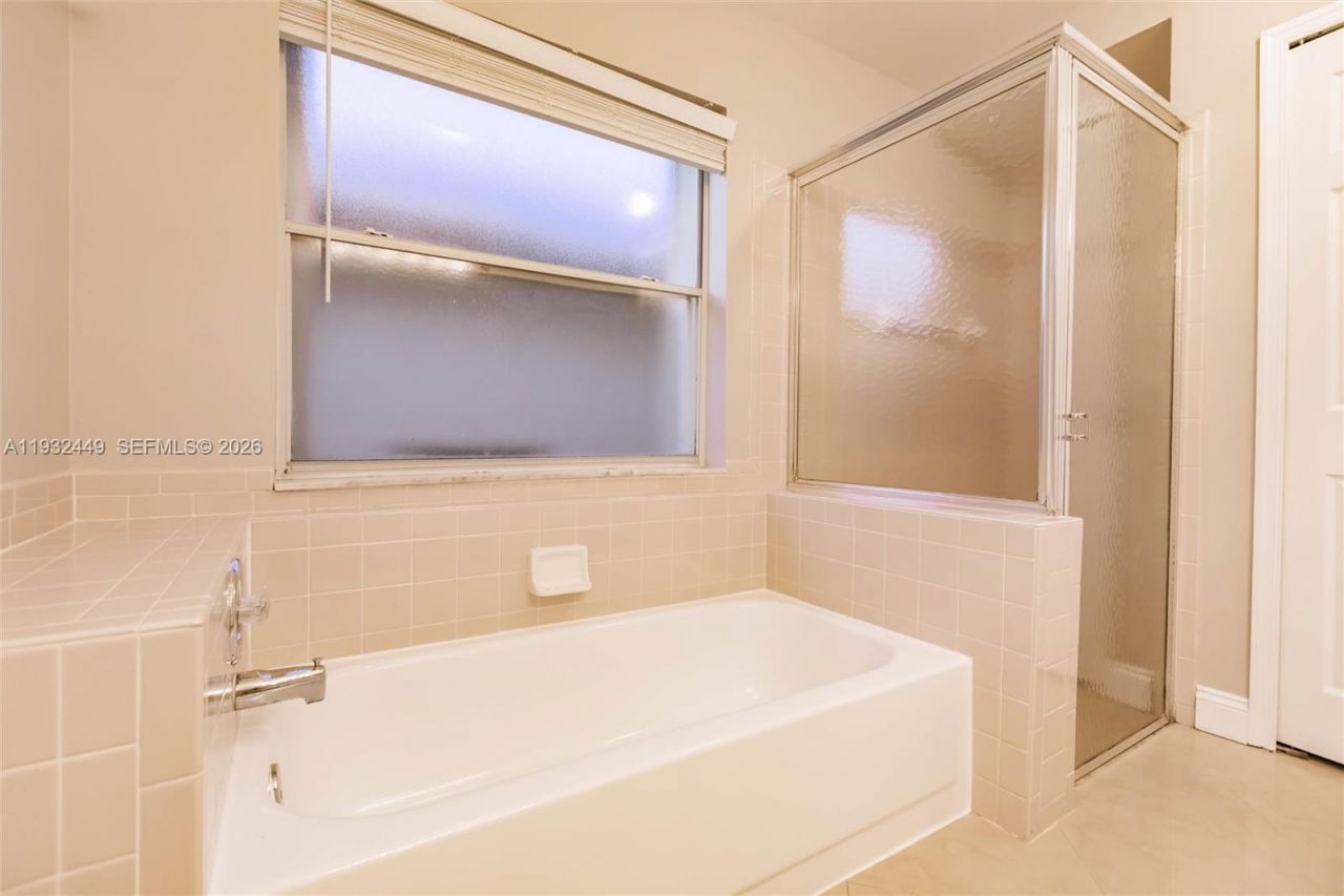 2042 Cross Breeze Dr, Wellington, FL 33414 Photo