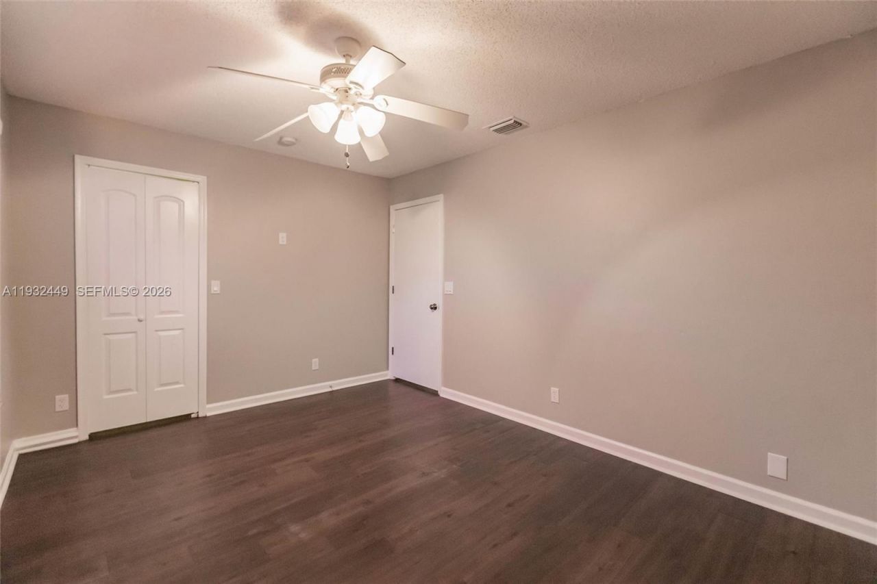 2042 Cross Breeze Dr, Wellington, FL 33414 Photo