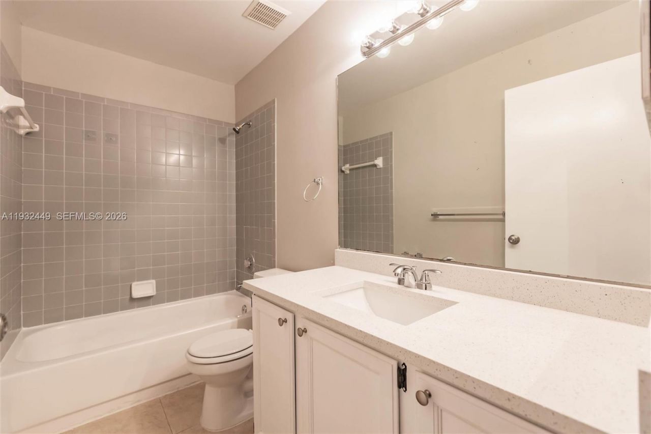 2042 Cross Breeze Dr, Wellington, FL 33414 Photo