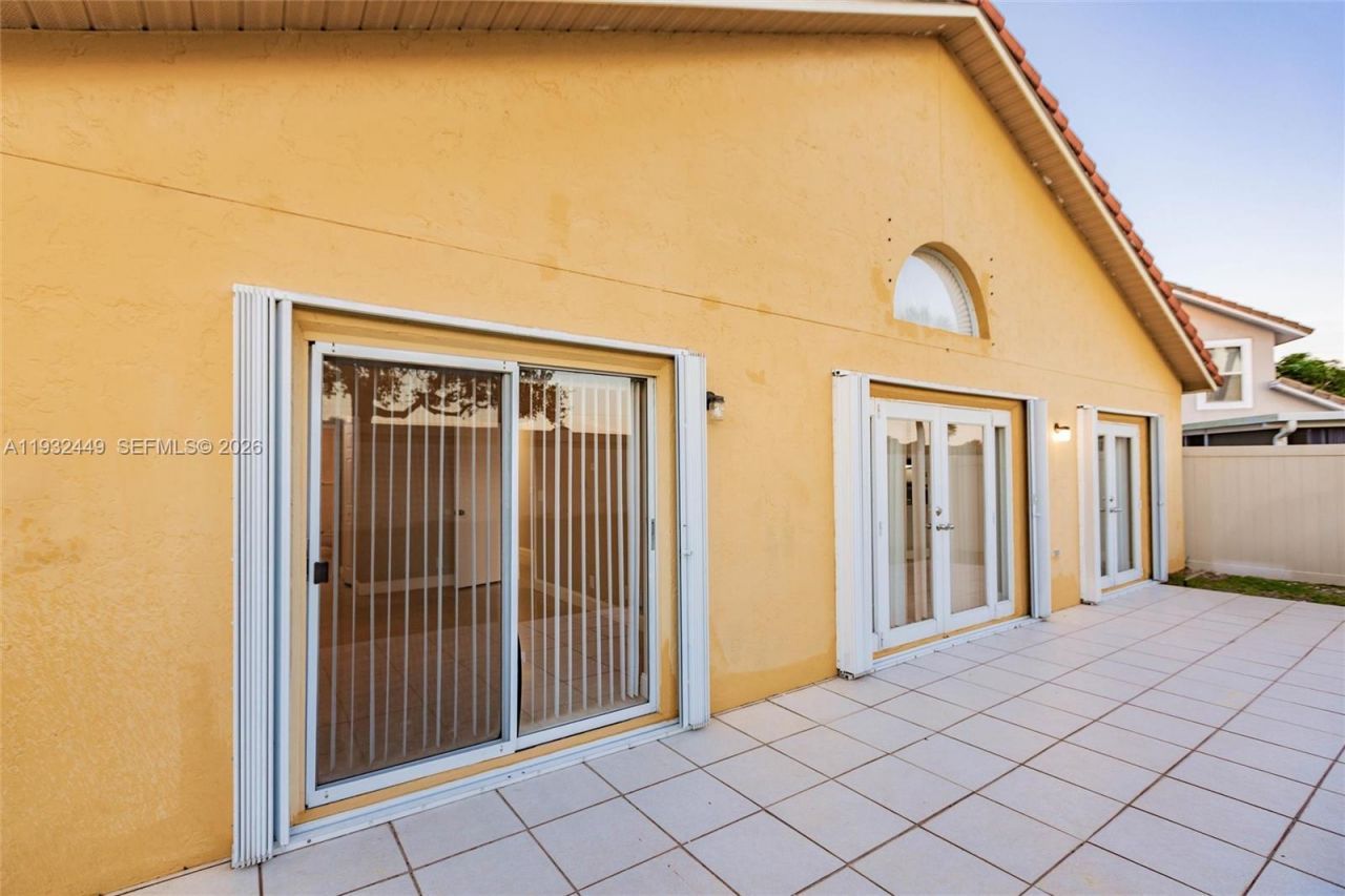 2042 Cross Breeze Dr, Wellington, FL 33414 Photo