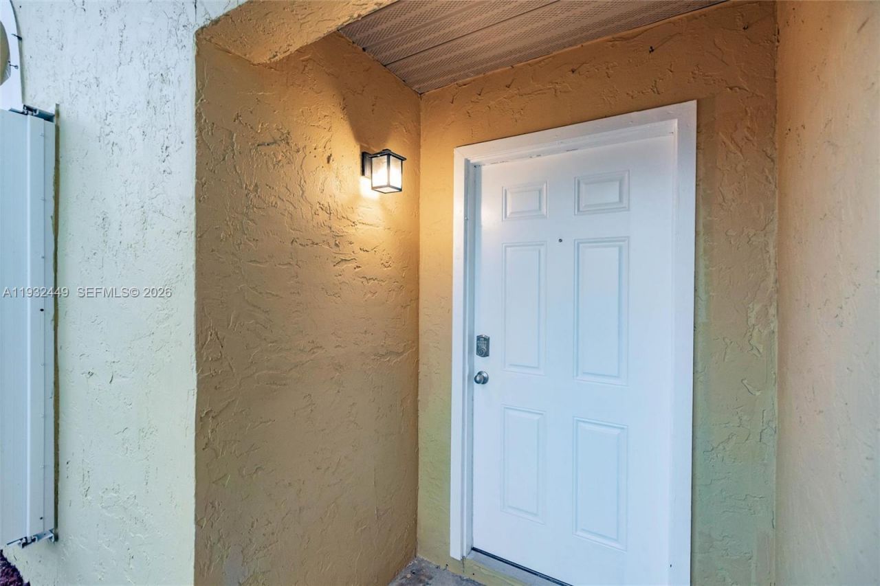 2042 Cross Breeze Dr, Wellington, FL 33414 Photo