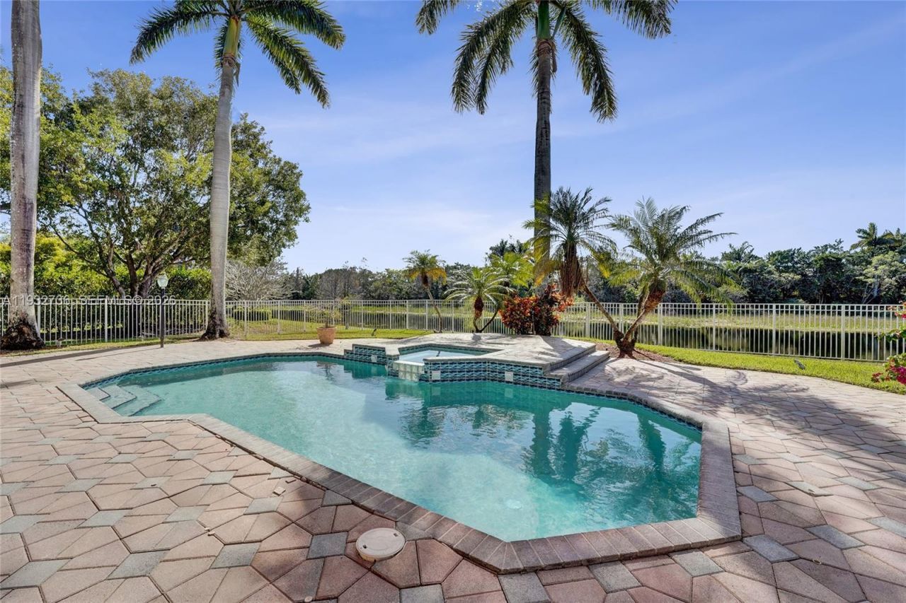 3855 Windmill Lake Road, Weston, FL 33332 Photo