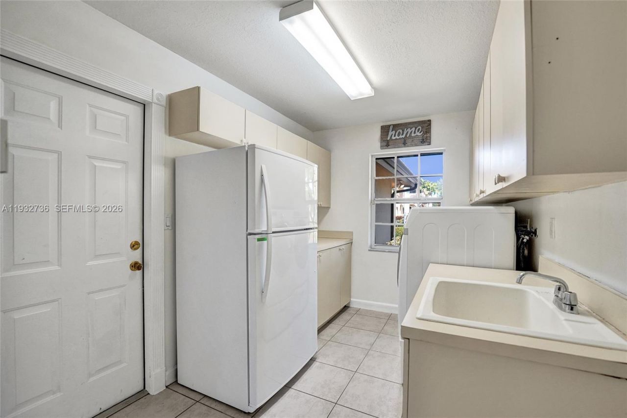 3855 Windmill Lake Road, Weston, FL 33332 Photo