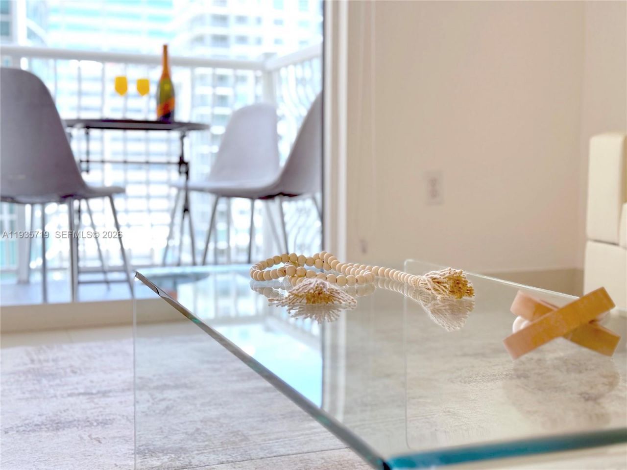 1200 Brickell Bay Dr, Unit 2504, Miami, FL 33131 Photo