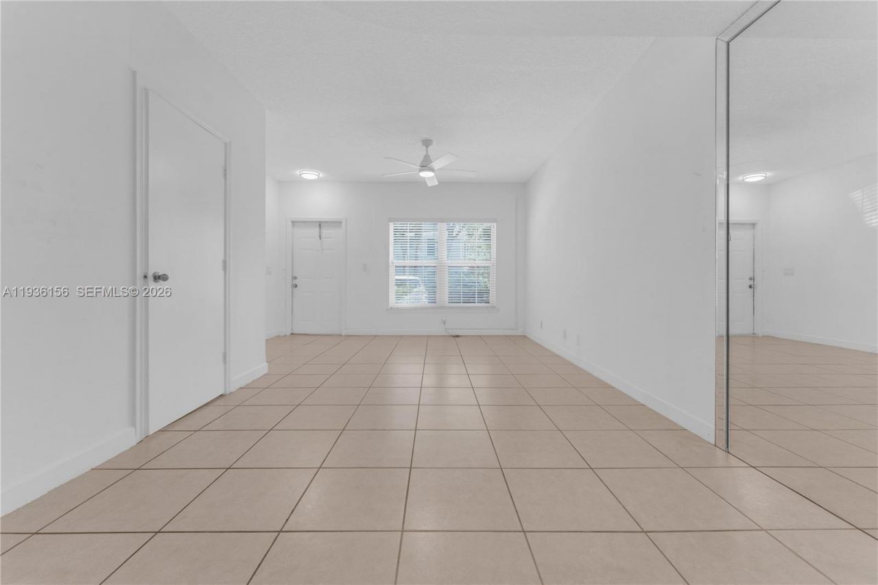 3325 Cabaret Ln, Margate, FL 33063 Photo