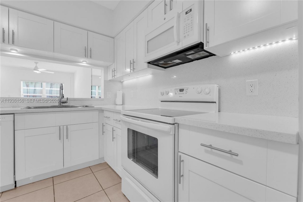 3325 Cabaret Ln, Margate, FL 33063 Photo