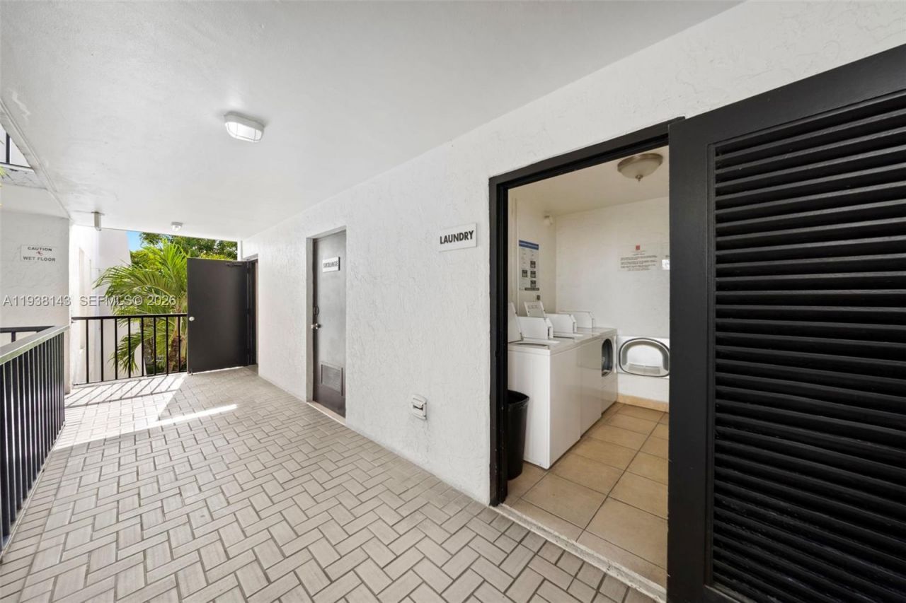 2150 SW 16th Ave, Unit 402, Miami, FL 33145 Photo