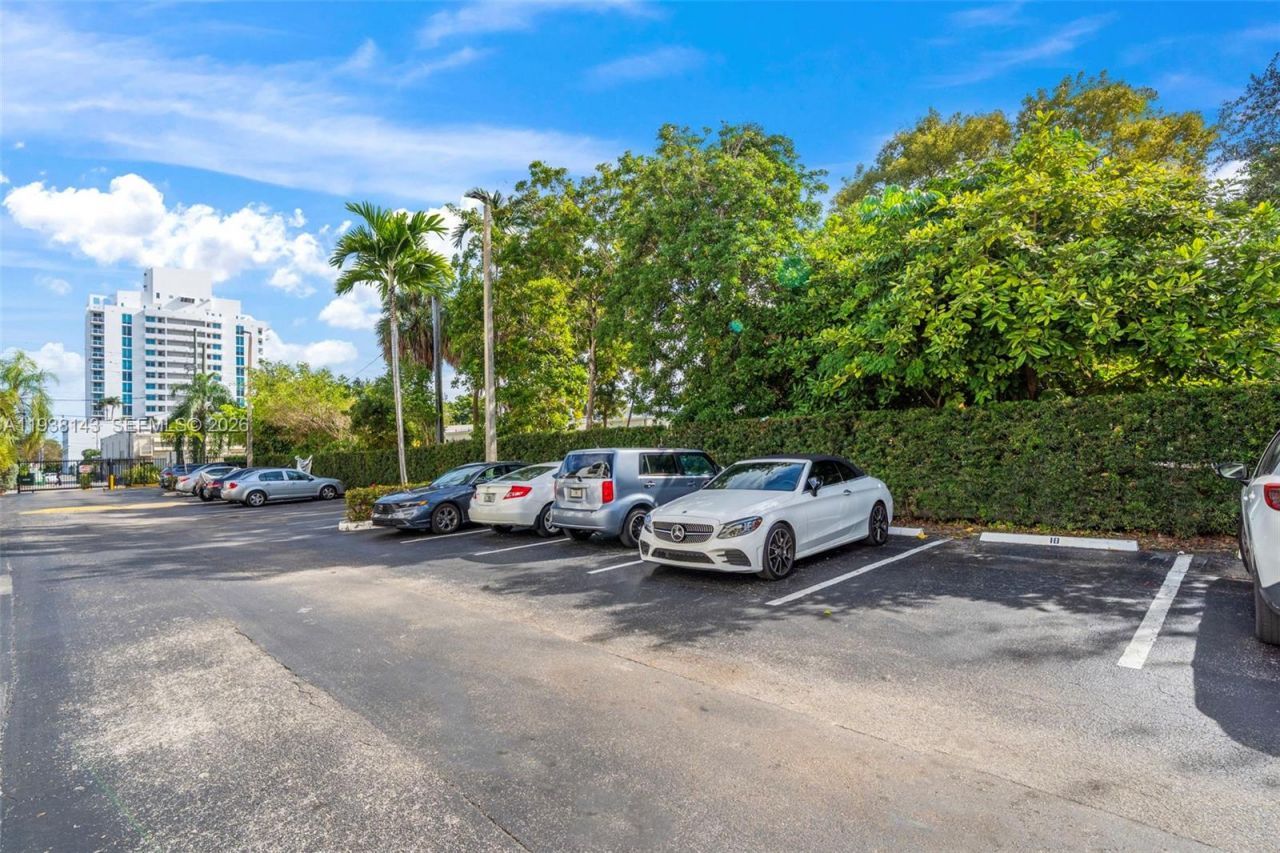 2150 SW 16th Ave, Unit 402, Miami, FL 33145 Photo