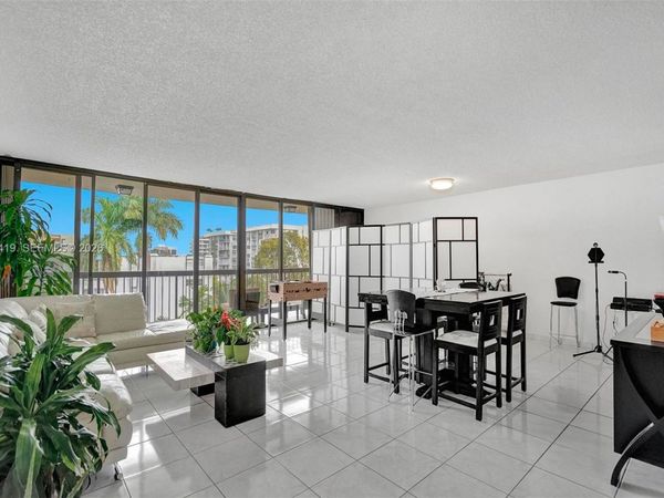 9300 Bay Harbor Ter, Unit 4B, Bay Harbor Islands, FL 33154