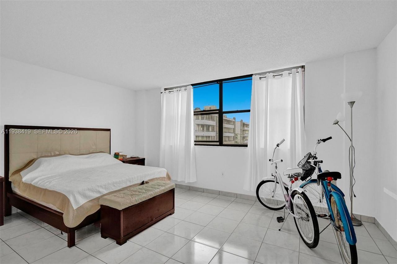 9300 Bay Harbor Ter, Unit 4B, Bay Harbor Islands, FL 33154 Photo