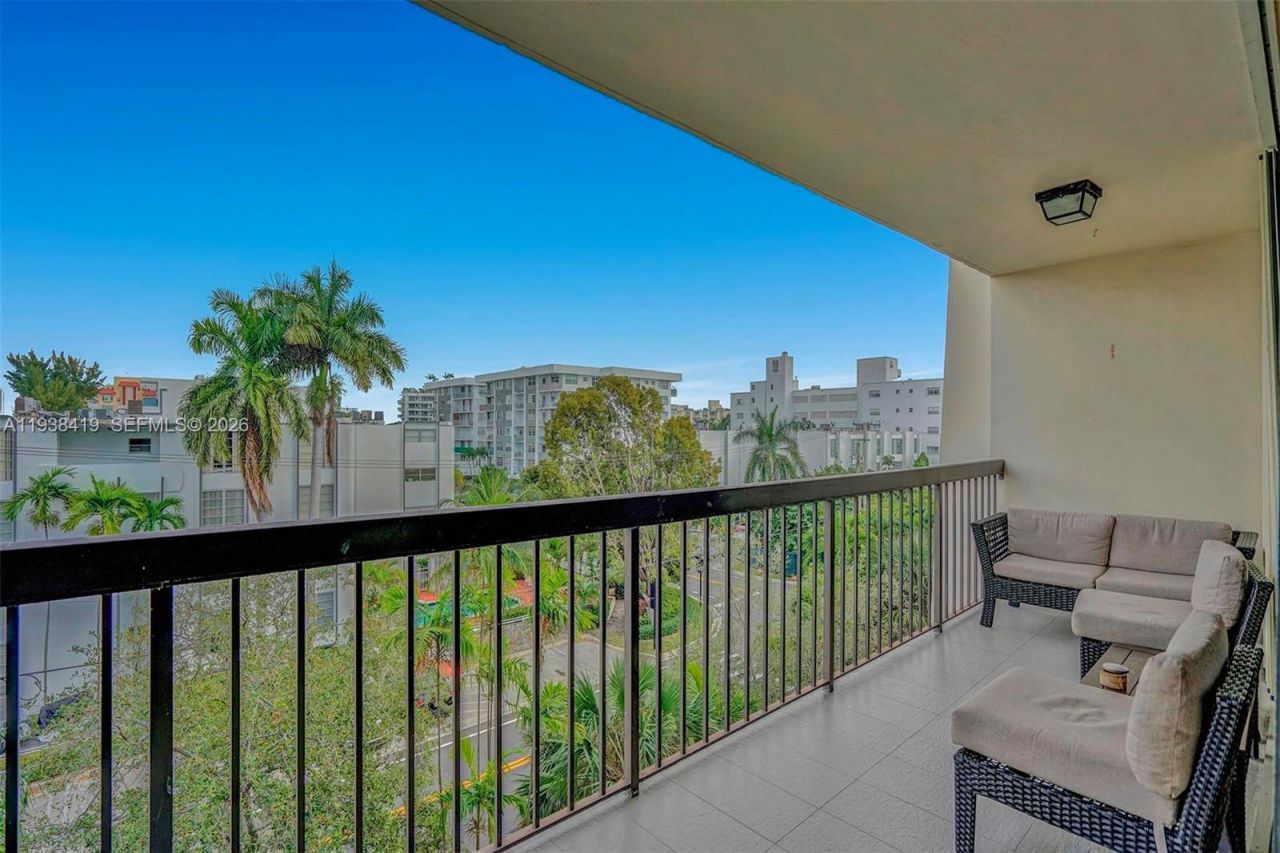 9300 Bay Harbor Ter, Unit 4B, Bay Harbor Islands, FL 33154 Photo