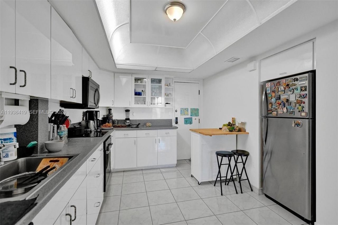 9300 Bay Harbor Ter, Unit 4B, Bay Harbor Islands, FL 33154 Photo