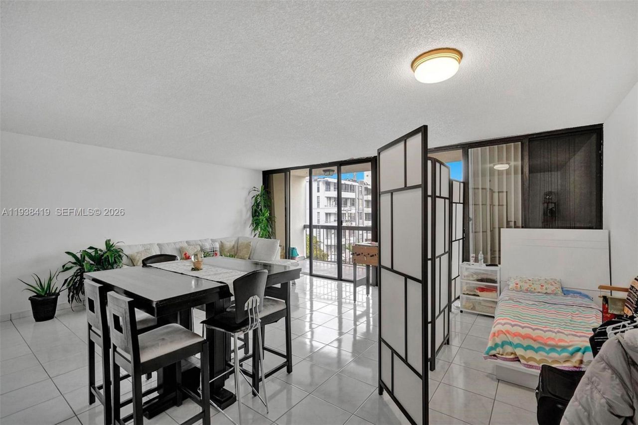 9300 Bay Harbor Ter, Unit 4B, Bay Harbor Islands, FL 33154 Photo