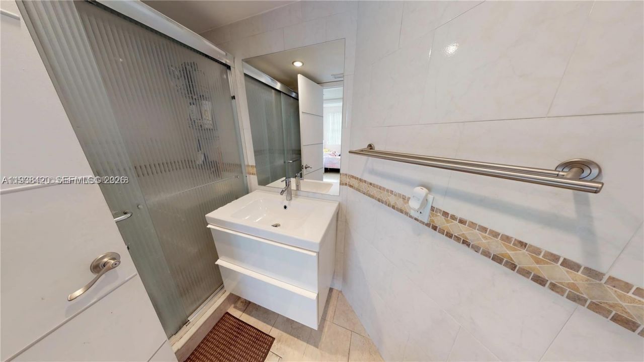 9735 Fontainebleau Blvd, Unit G308, Miami, FL 33172 Photo