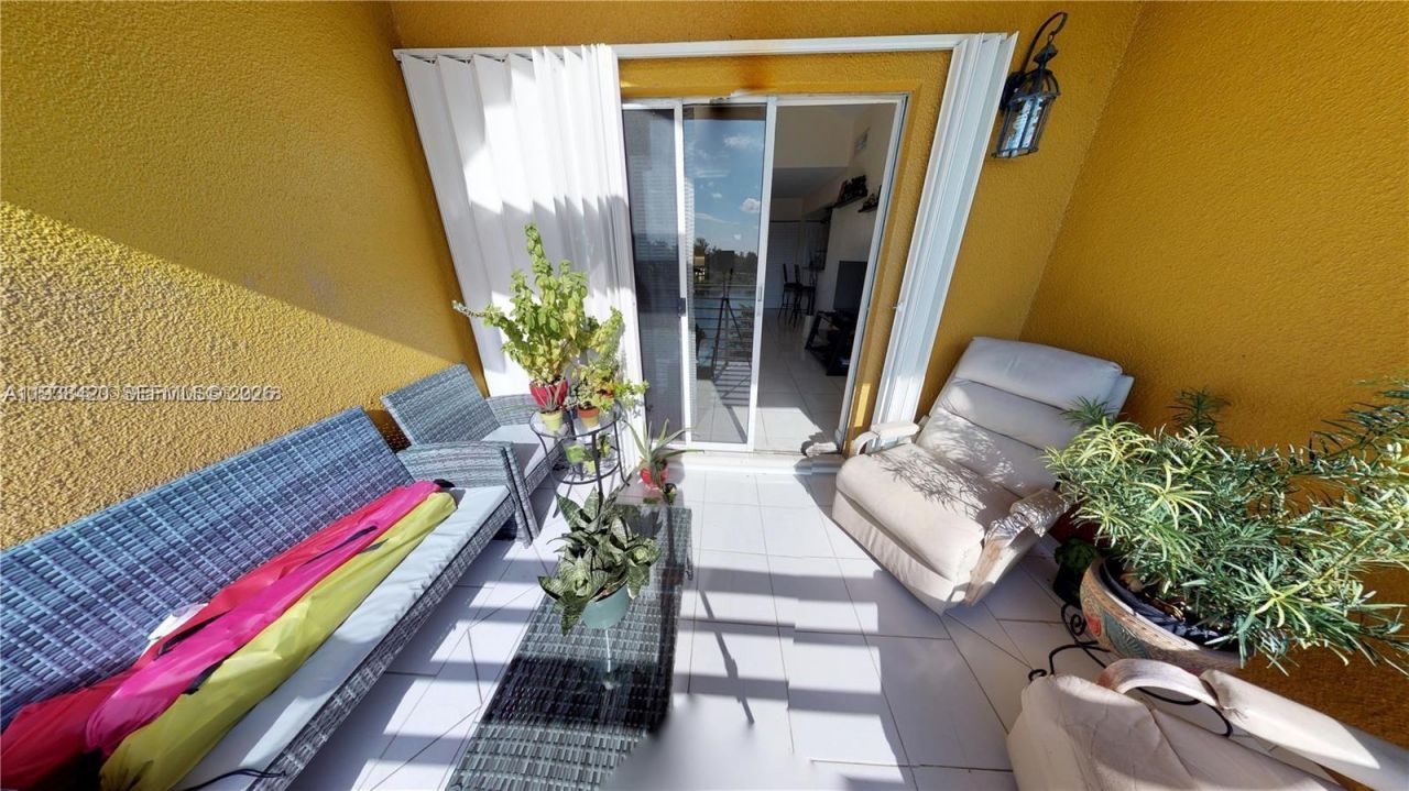 9735 Fontainebleau Blvd, Unit G308, Miami, FL 33172 Photo