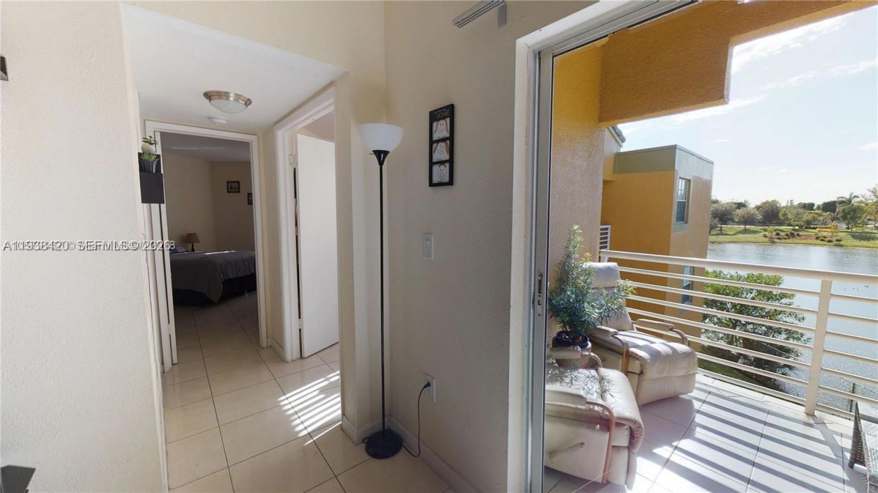 9735 Fontainebleau Blvd, Unit G308, Miami, FL 33172 Photo