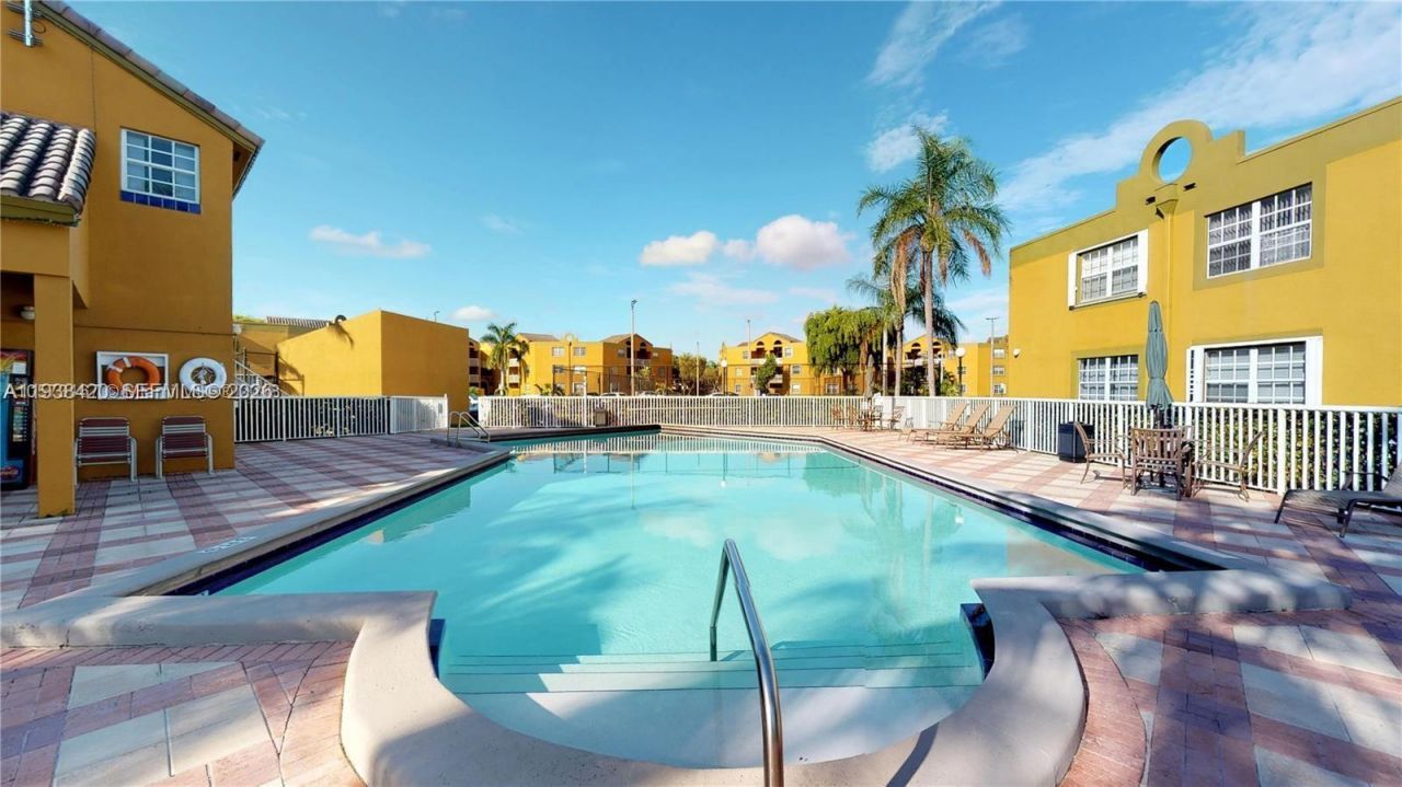 9735 Fontainebleau Blvd, Unit G308, Miami, FL 33172 Photo