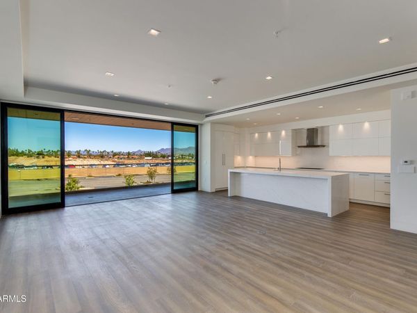 6587 N PALMERAIE Boulevard, Unit 2011, Phoenix, AZ 85001