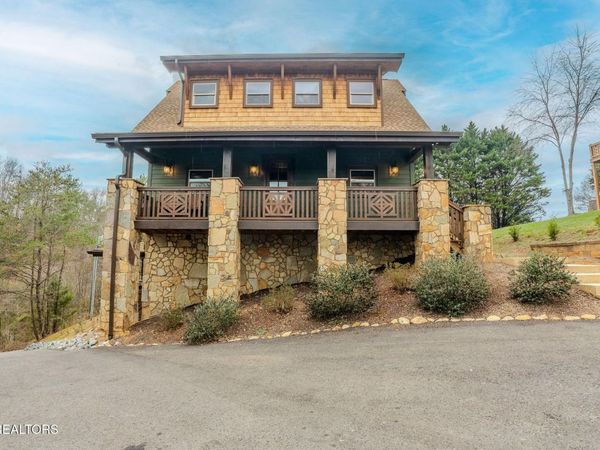 615 Rainbow Rd, Sevierville, TN 37862