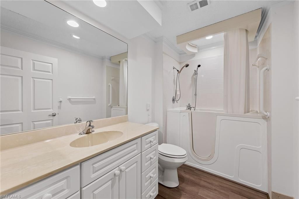 405 Arbor Lake Dr, Unit 4-103, Naples, FL 34110 Photo