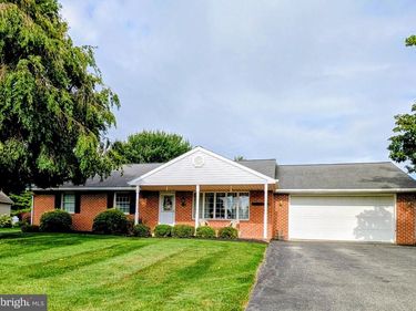 5229 SUNSET LANE, GAP, PA 17527